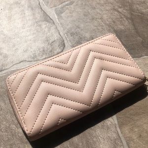 Baby Pink Women’s Pleated Waller Like New Cute Acc